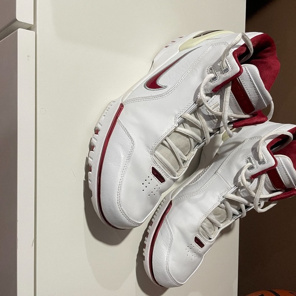 LEBRON ZOOM GENERATION1 SIZE 11 IN GREAT CONDITION - Picture 3 of 4